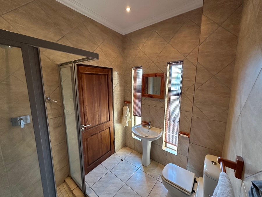 5 Bedroom Property for Sale in Xanadu Eco Park North West